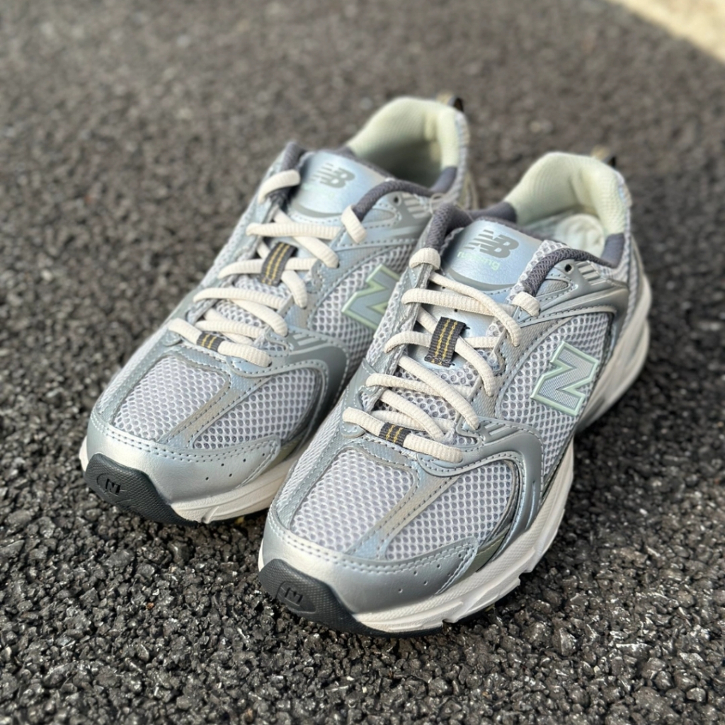 รีบสั่งก่อนหมด ~pre-order รอสินค้า New Balance MR530SG MR530KMW รองเท้า NB
