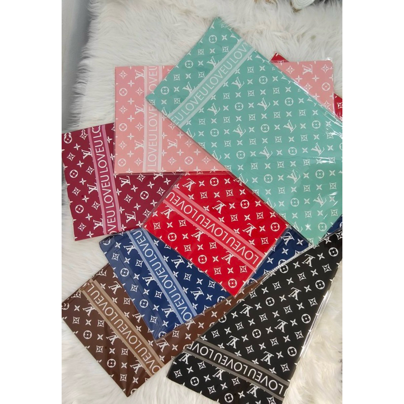 กระดาษห่ช่อดอกไม้ ลายแฟชั่น 1แพ็คมี18-20แผ่น พร้อมส่งในไทย ขนาด58×58 ราคา ถูกที่สุด ดีลบีเคเค รูปภาพหลัก