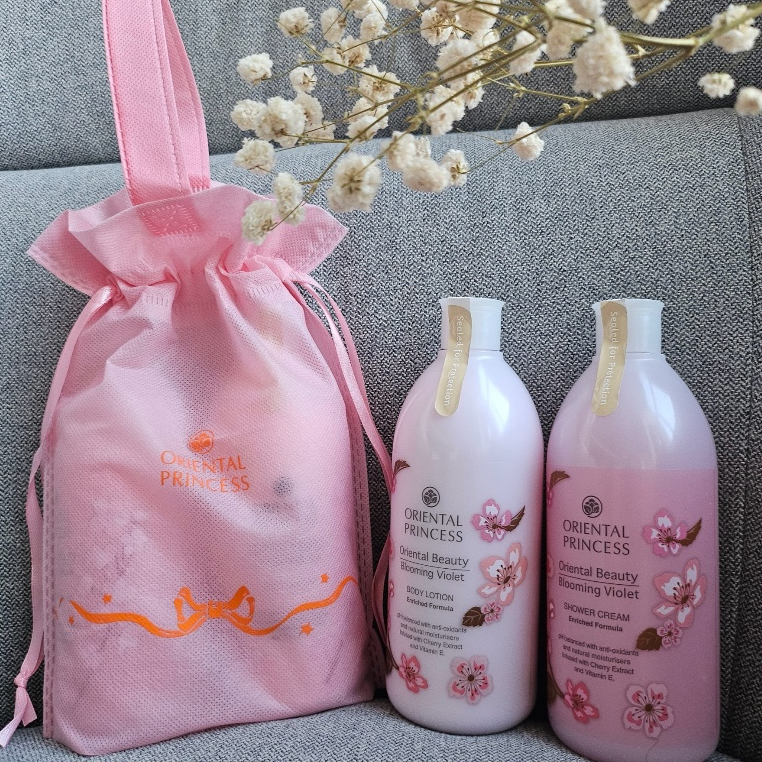 เซตถุง+ครีมอาบน้ำ+โลชั่น Oriental Princess Oriental Beauty Blooming Violet Shower Cream