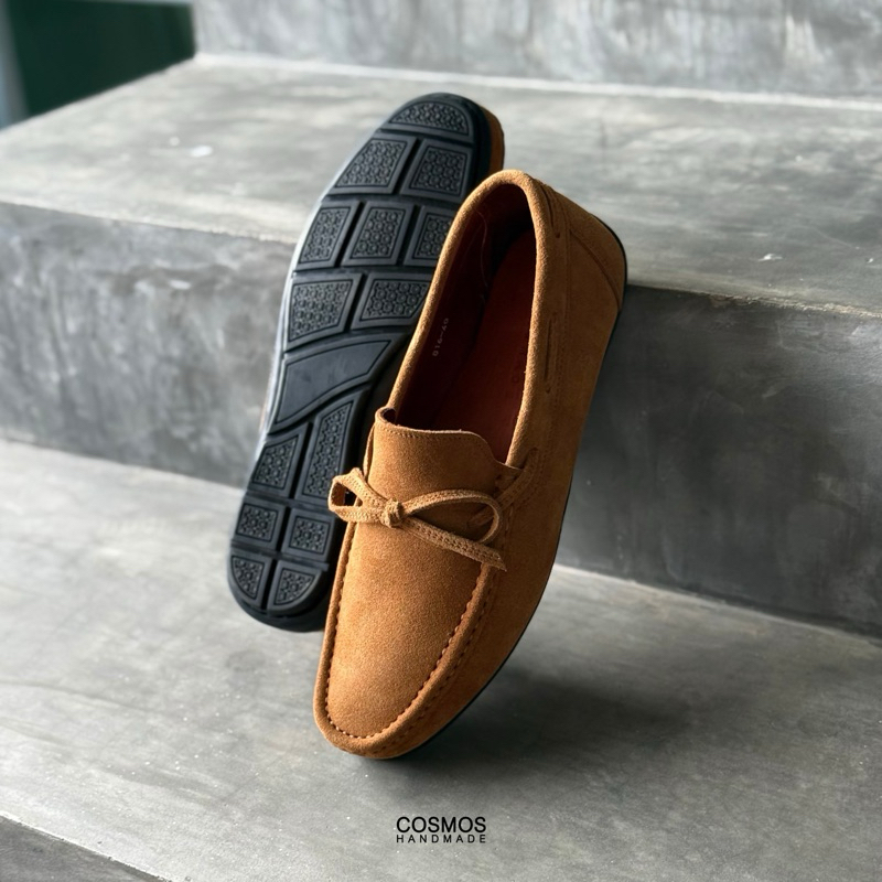 COSMOS SHOES รองเท้าคัชชู โลฟเฟอร์หนังกลับแบบสวม รุ่น Goulburn Tie มีไซส์ใหญ่ถึงเบอร์ 46