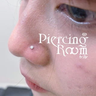 จิวจมูกเงินแท้ สำหรับผิวแพ้ง่าย CZ Tiny CZ diamond Nose Stud (ราคาต่อชิ้น) Piercingroom by Jay