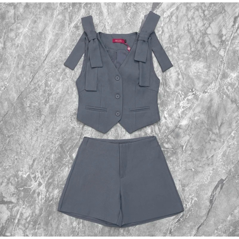 Part2รวมงาน Brand Bellita มีแบบละ1ชุดเท่านั้น อ่านรายละเอียด Sizeก่อนสั่งซื้อนะคะ แต่ละชุดSizeไม่เท่ากัน แม่ค้าวัดเองค่ะ