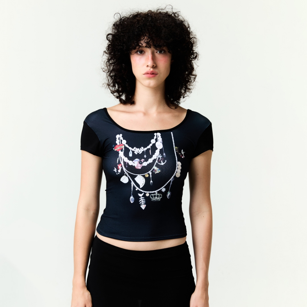 BLACKDOG BKK - SS2512 - Necklace backless top - เสื้อยืดเว้าหลังพิมพ์ลาย