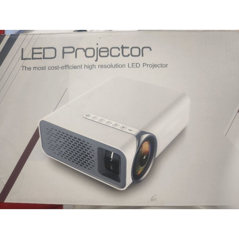 led projector มือสอง สภาพดี สีขาว มีชิ้นเดียว ครับ