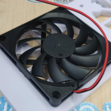 พัดลมระบายความร้อน พัดลมรอบจัด 80*80*10 mm. พัดลมคอมพิวเตอร์