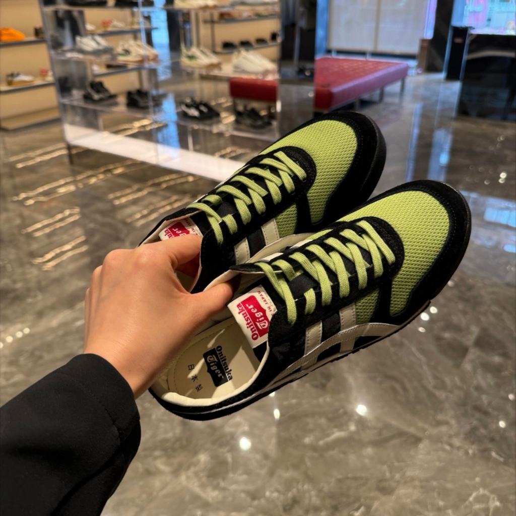 Onitsuka Tiger Ultimate 81 Nm หนังกลับสองชั้น แฟชั่น รองเท้าลําลองชีวิต