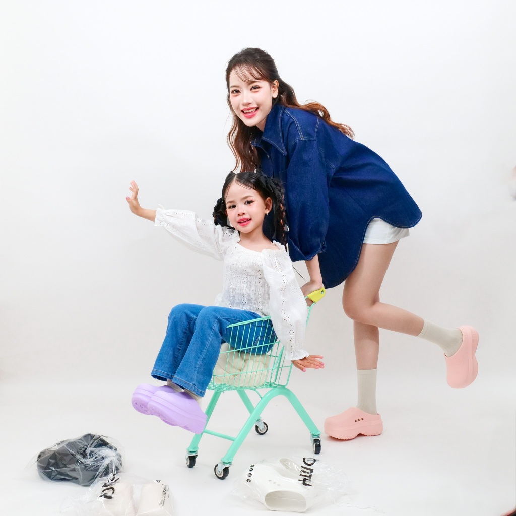 【ลด 1 ไซส์ก่อนสั่งซื้อ】HOMMY รองเท้าแตะ รองเท้าหัวโต รองเท้าผู้หญิง กันลื่น พื้นหนา 6 CM.  (SH-2)