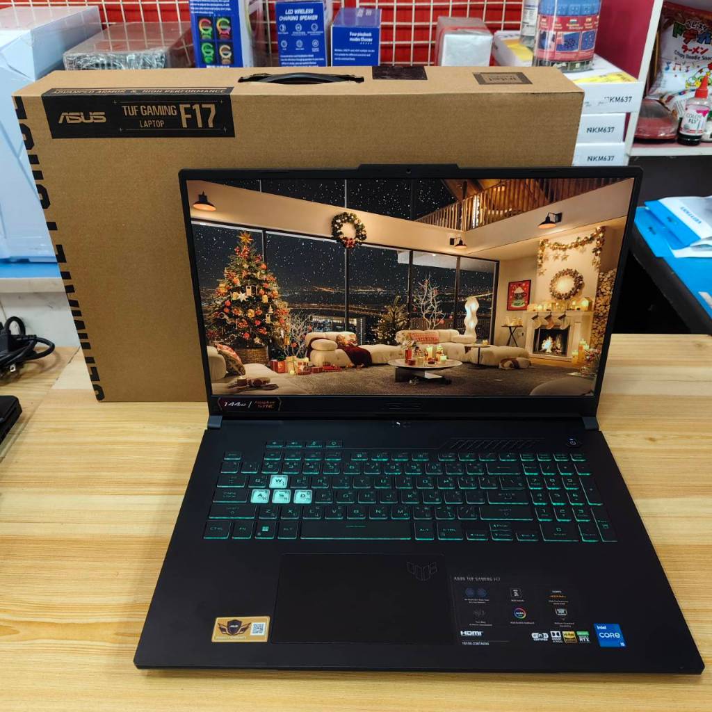 ASUS TUF GAMING F17 FX707ZC-HX055W สภาพเครื่อง 99%