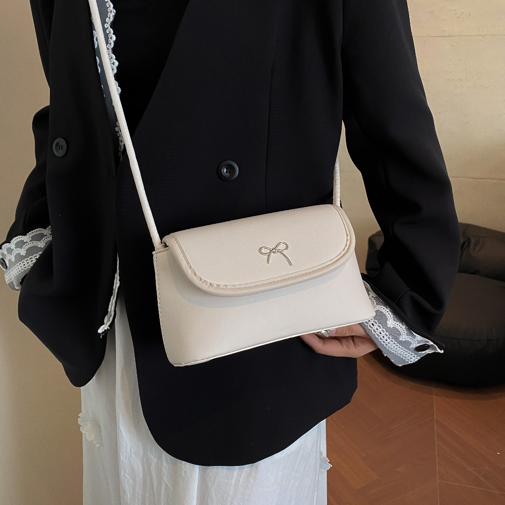 Fashion กระเป๋าสะพายข้าง สะพายไหล่ ประดับโบว์ หนัง PU มันเงา หรูหรา เรียบง่าย พร้อมส่ง B-015