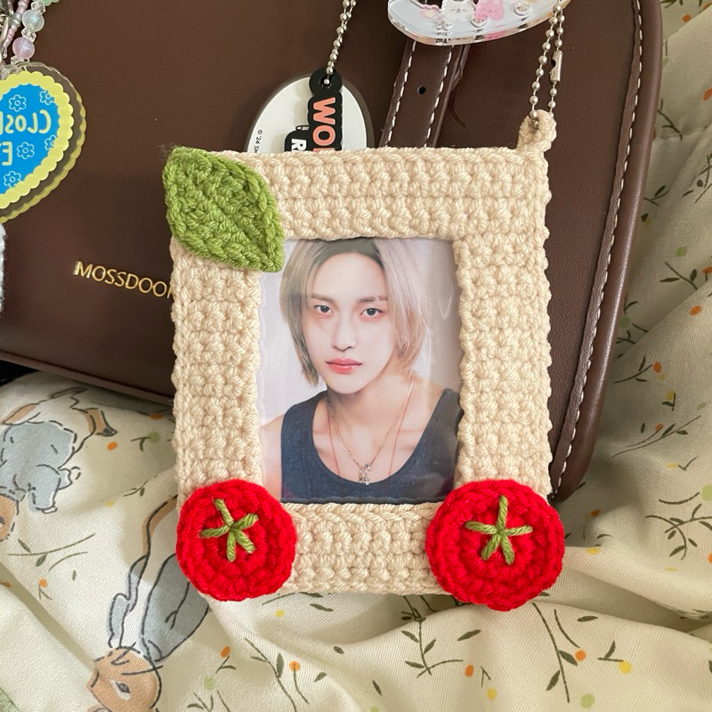 เฟรมการ์ดไหมพรม | Tomato keychain