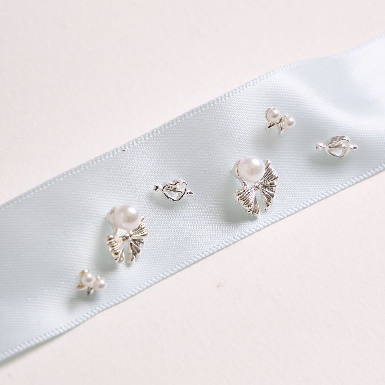 earika.earrings - ribbonie set เซ็ตต่างหูโบว์ไข่มุก ก้านเงินแท้ชุบทองคำขาว เหมาะสำหรับคนแพ้ง่าย