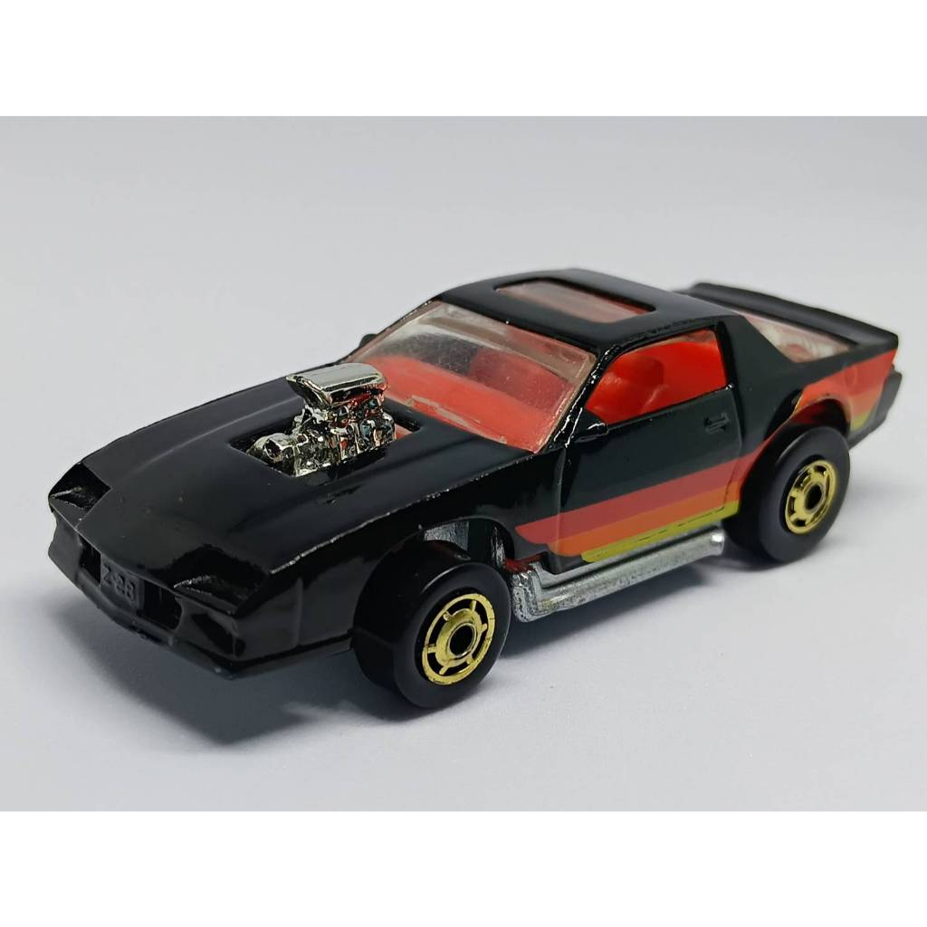 โมเดลรถ Hot Wheels Diecast 1983 Blown Camaro Z-28 SCALE 1:64 No Package ขนาด 7.5 X 3 CM.