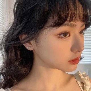 ในไทย💖ต่างหูสตั๊ด เงิน S925 ประดับโบว์ กลวง เรียบง่าย ป้องกันอาการแพ้ เครื่องประดับแฟชั่น สําหรับผู้หญิง 1 คู่COD