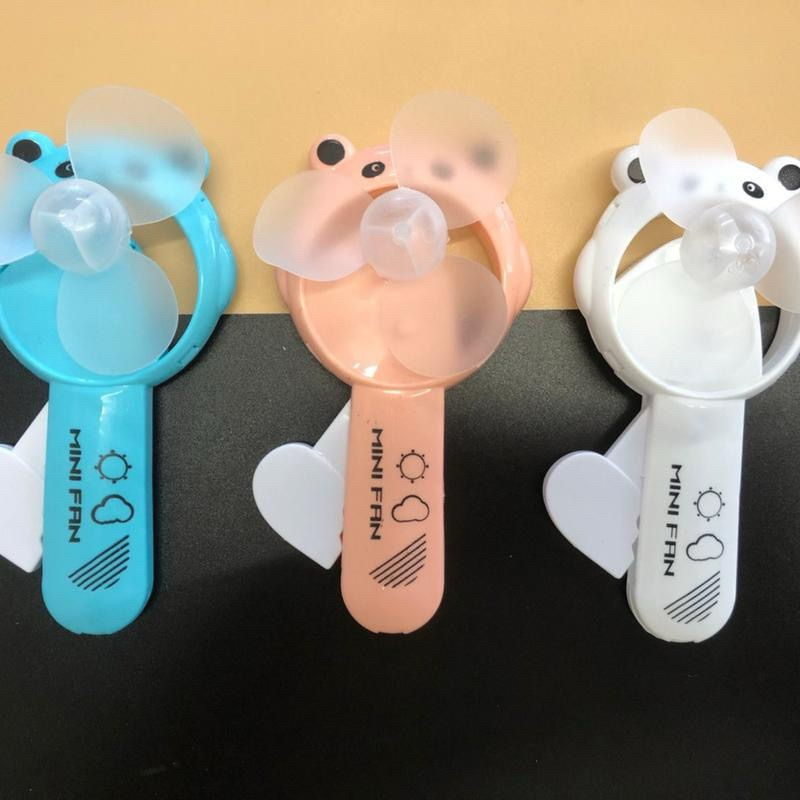 (ยกโหล 12 ชิ้น) No.684  พัดลมมือบีบ MiNi พัดลมมือถือรูปทรงน่ารัก ของเล่นเด็ก