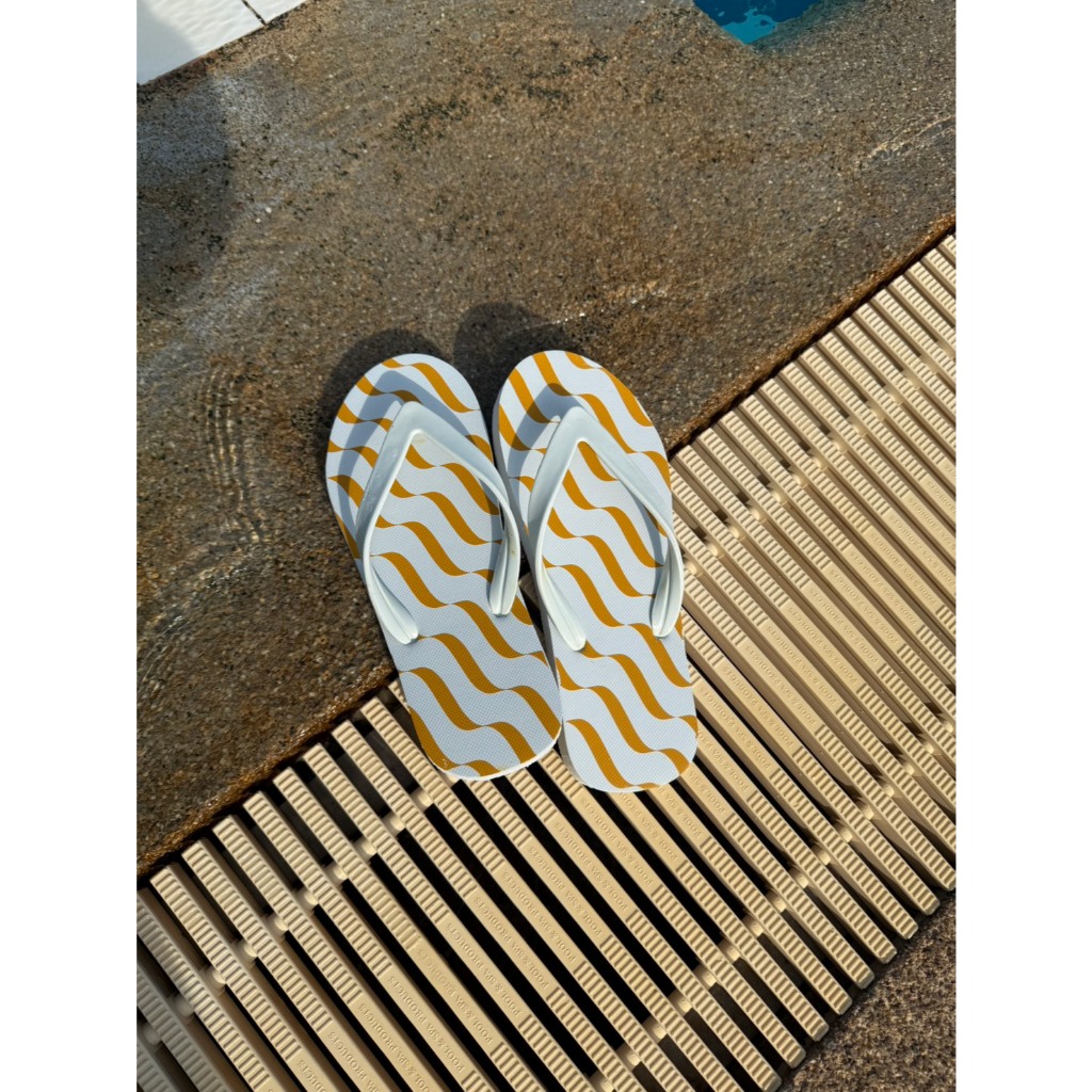 ไอเทมสงกรานต์ รองเท้าแตะ Hula Hula Signature Wave Sandals