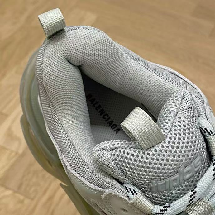 BALENCIAGA triples Low Top True Crystal Air Cushion รองเท้าผ้าใบ 723