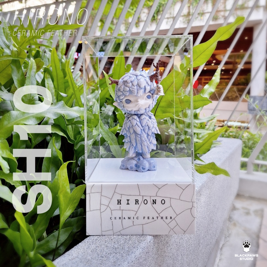 Showcase Box (SH10) - กล่องโชว์โมเดล สำหรับ Art toy Hirono Ceramic Feather 200%