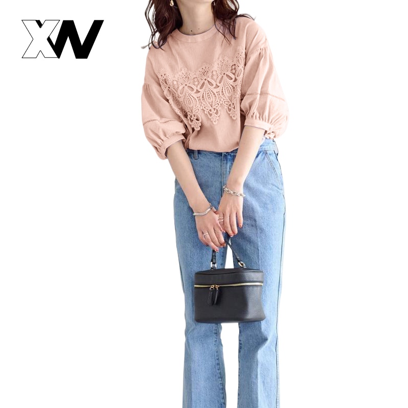 XWbrand  New เสื้อแฟชั่น เสื้อลายปักเก๋ๆ ทรงหลวม  ผ้าคุณภาพดี สวมใส่สบาย ระบายอากาศดี ดีเทลปัดลายลูกไม้  ระบายอากาศดี