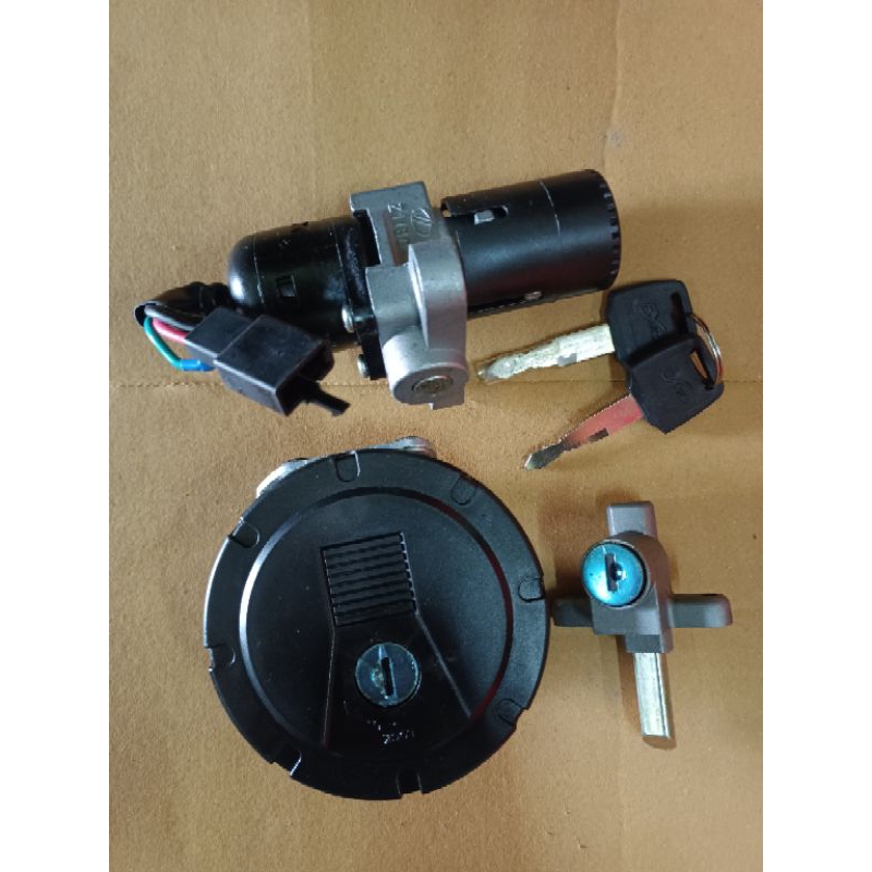 ZSR125 Ryuka ชุดกุญแจฝาถังน้ำมัน(รุ่นแรก)