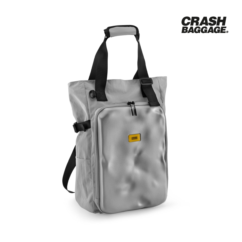 CRASH BAGGAGE กระเป๋าถือและสะพายหลัง รุ่น SOFT TOTE BAG  สีเงิน