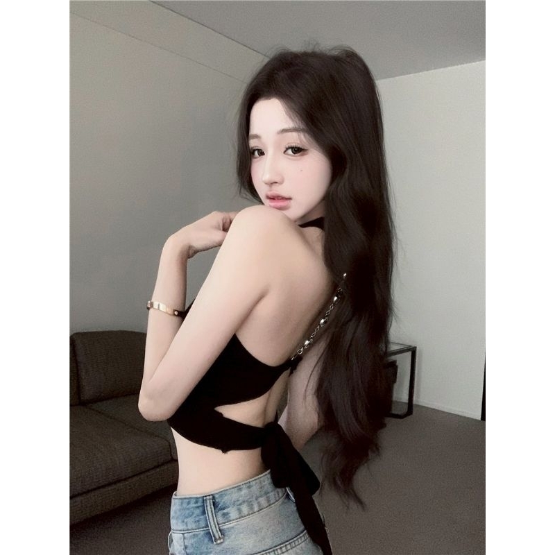 Vogue🌟พร้อมส่ง🌟 เสื้อคล้องคอ เว้าหลัง สีพื้น มีฟองน้ำแต่งโซ่ ยืดพอดี (FY2636#1) - รูปที่ 4