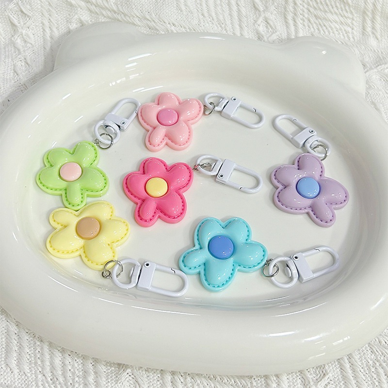 จี้พวงกุญแจกลีบพลาสติกสีสันสดใส 1 ชิ้น 6 สีให้เลือก