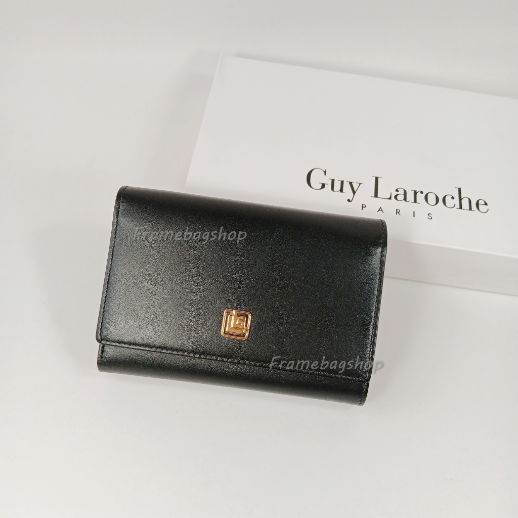 Guy Laroche กระเป๋าสตางค์ผู้หญิงใบกลางสามพับ สีดำ หนังเรียบ ผิวด้าน อะไหล่สีทอง