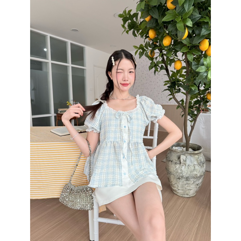 miniminey🌸เสื้อแขนตุ๊กตากระดุมหน้า ลายผ้าแบบคุณหนูละมุนสุด น่ารักมากๆ