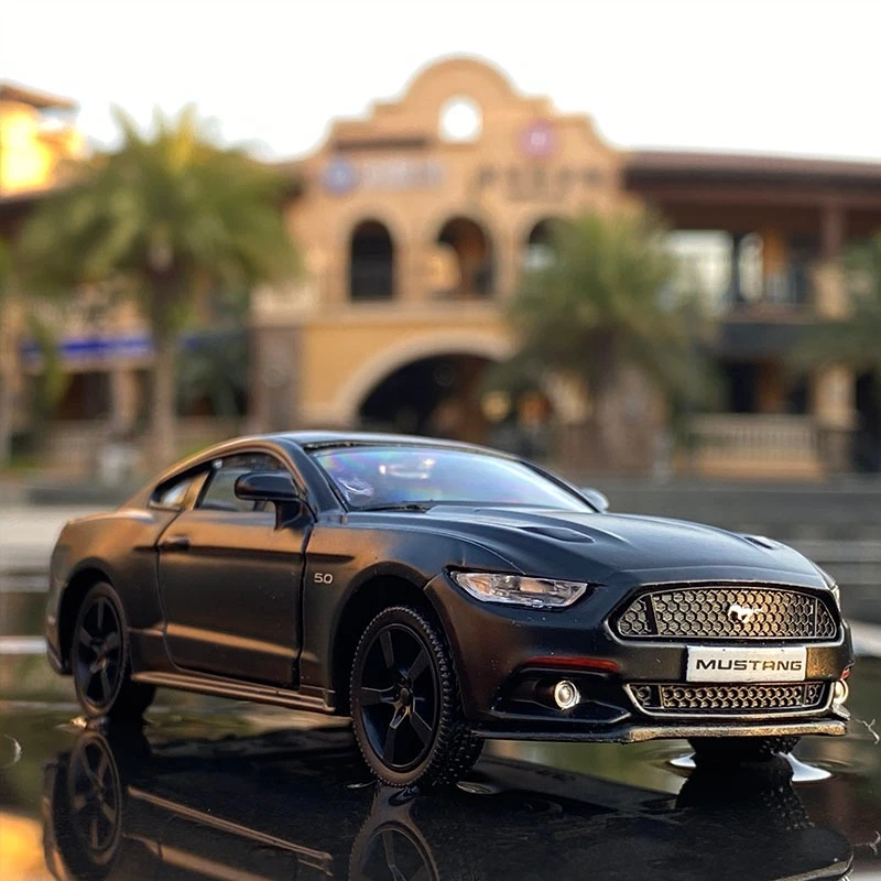 (ส่งจากไท)โมเดลรถยนต์เหล็ก สเกล 1:36 Ford Mustang ขนาดเล็ก แบบเปิดประตู