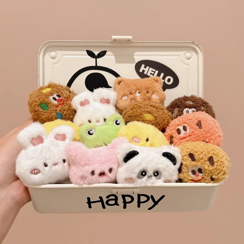 เข็มกลัด การ์ตูนสัตว์และคุกกี้เข็มกลัดตุ๊กตา เครื่องประดับสำหรับเสื้อผ้า กางเกง รองเท้า และกระเป๋า