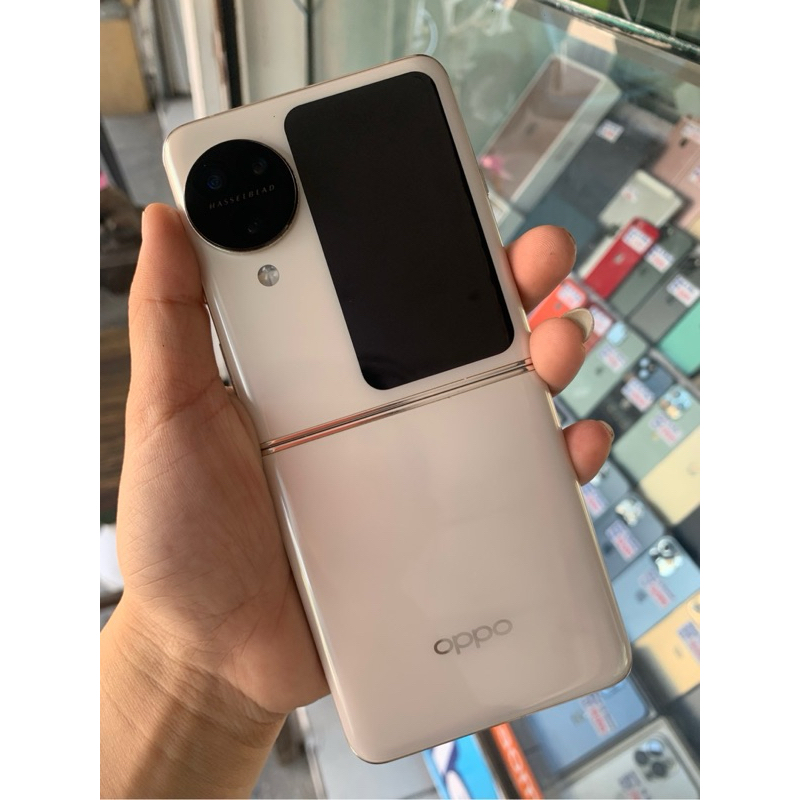Oppo find N3 flip สีขาว สวย ศูนย์ไทย ประกันเหลือ