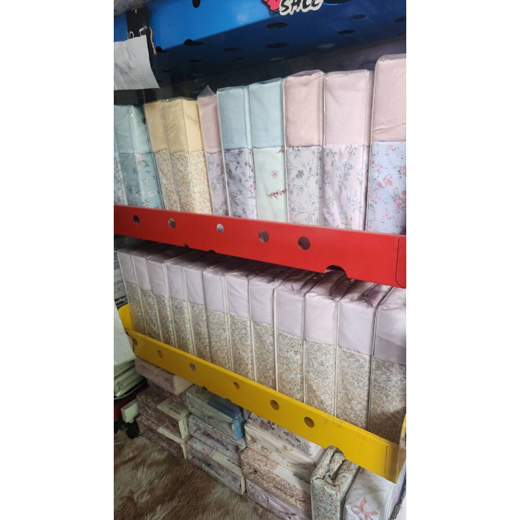 เฉพาะ ผ้าปูที่นอน 6 ฟุต 5 ชิ้น ( ผ้าปู 6 ฟุต1 ผืน ปลอกหมอนหนุน2 ใบ ปลอกหมอนข้าง 2 ใบ )