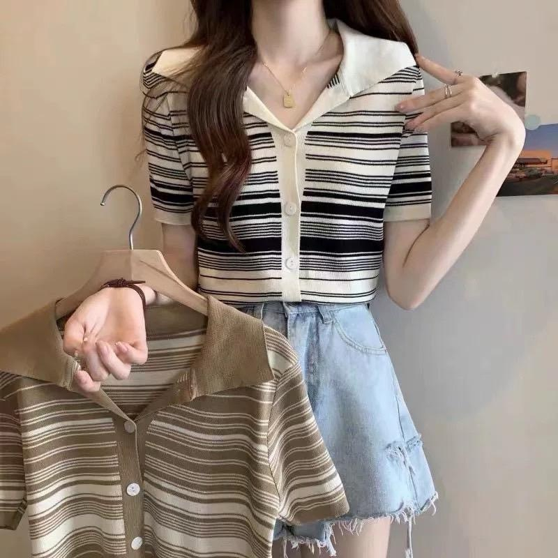 พร้อมส่ง เสื้อยืดไหมพรม คอปกสไตล์เกาหลี กระดุมหน้าผ้าไหมพรม ยืดได้เยอะใส่สบาย