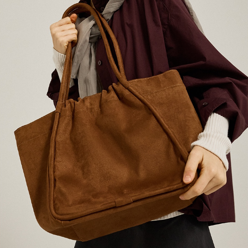 MALIBLUE - RAVIOLI TOTE (SUEDE BROWN) *LIMITED