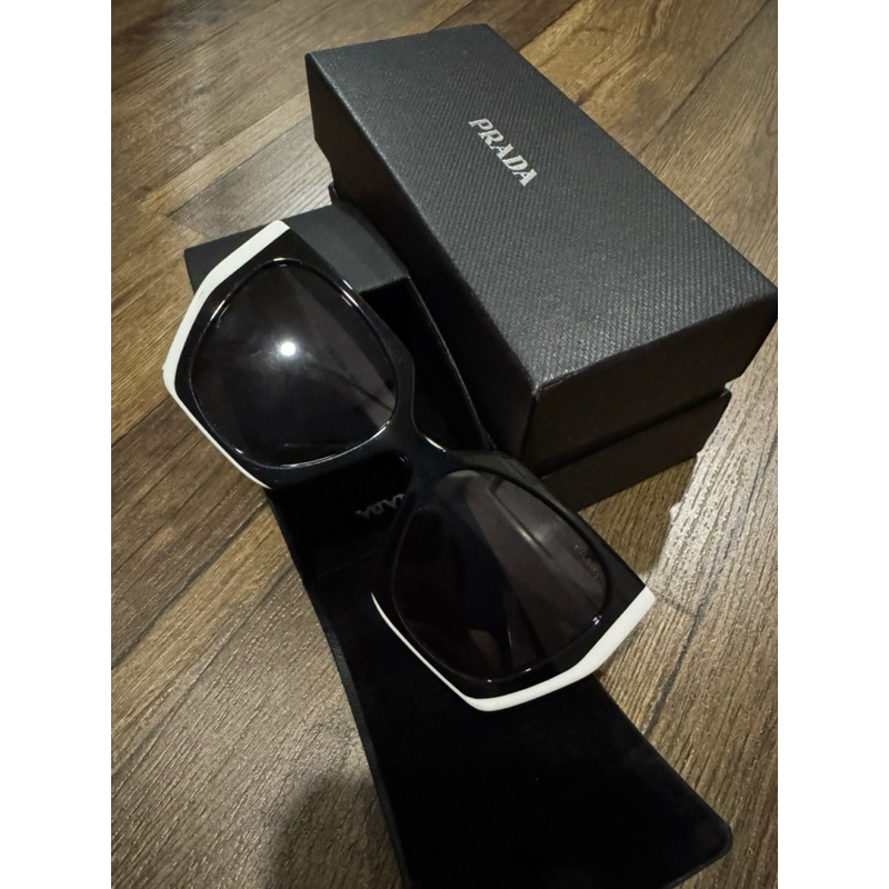 แว่นตา prada มือสองของแท้