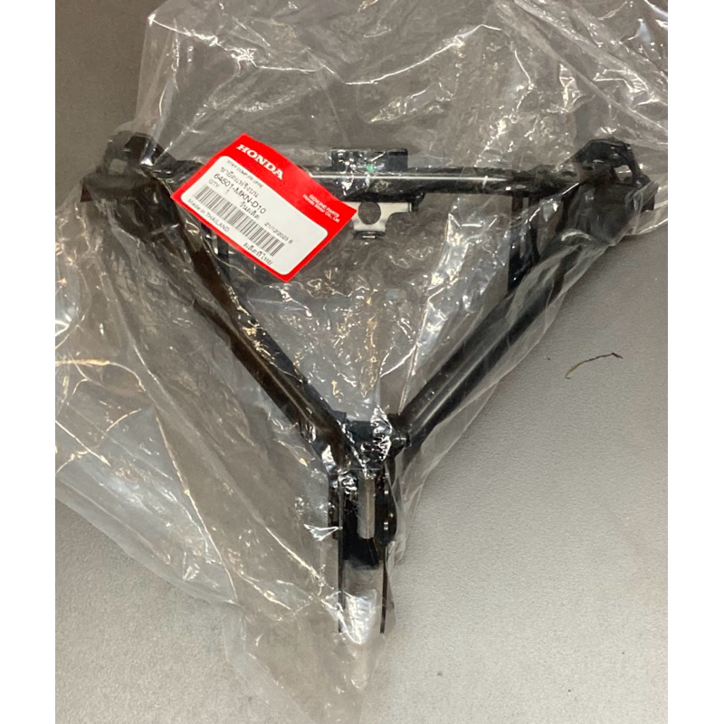 ชุดขาเหล็กยึดไฟหน้า ขายึดแฟริงตัวบน CBR650R ปี 2019-2023(64501-MKN-D10)