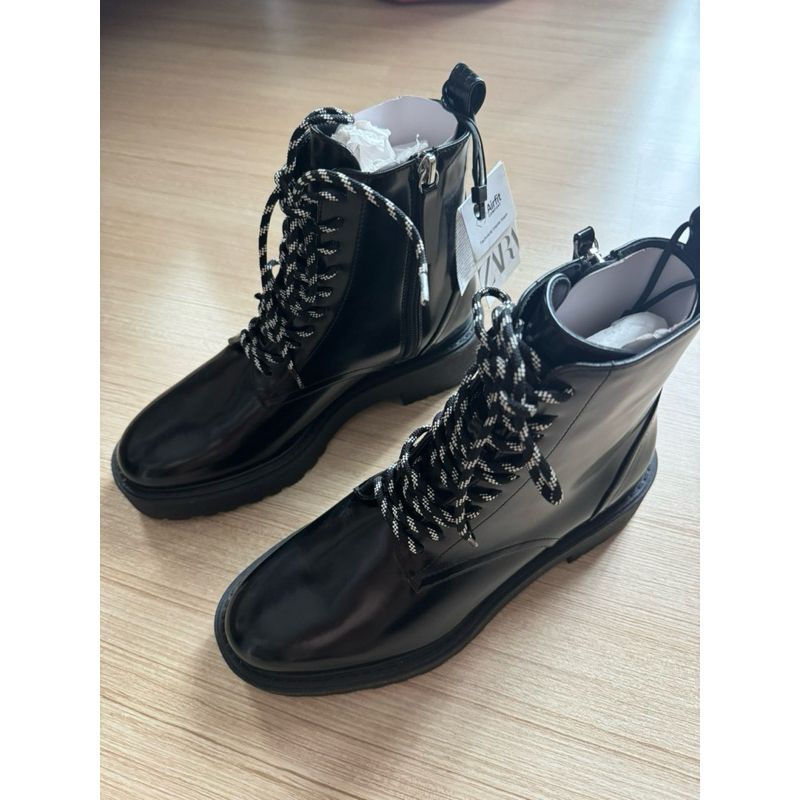 รองเท้าบูทแบรนด์ zara