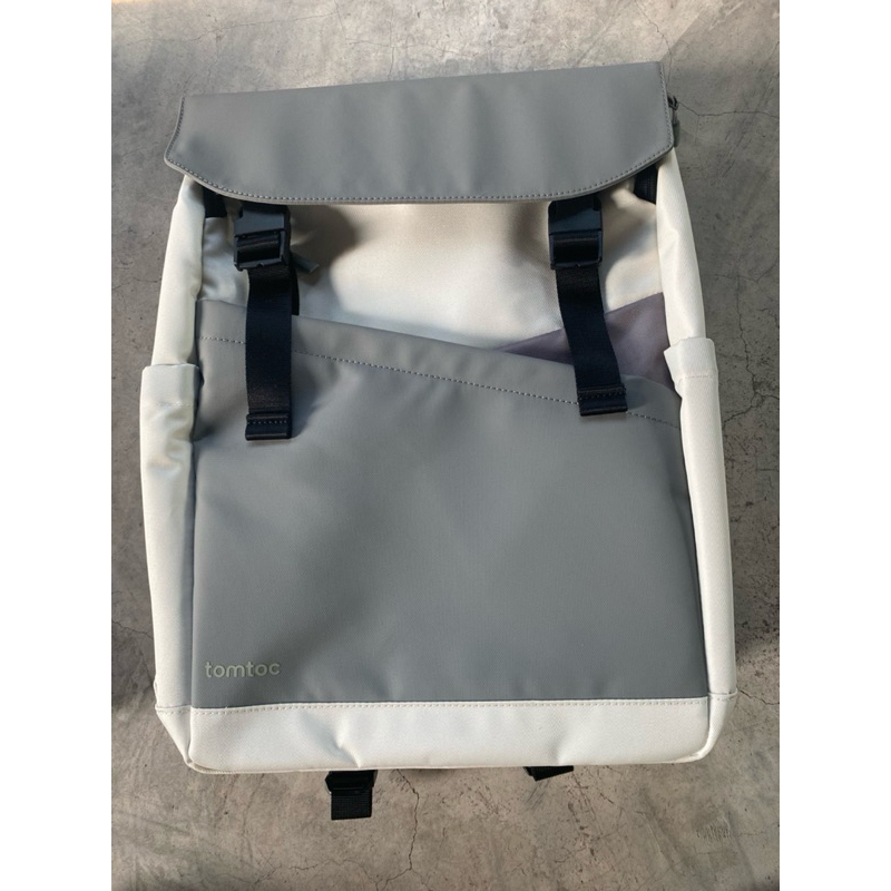 (ของใหม่) กระเป๋าเป้สะพายหลัง TOMTOC SLASH T64 LAPTOP BACKPACK 16”