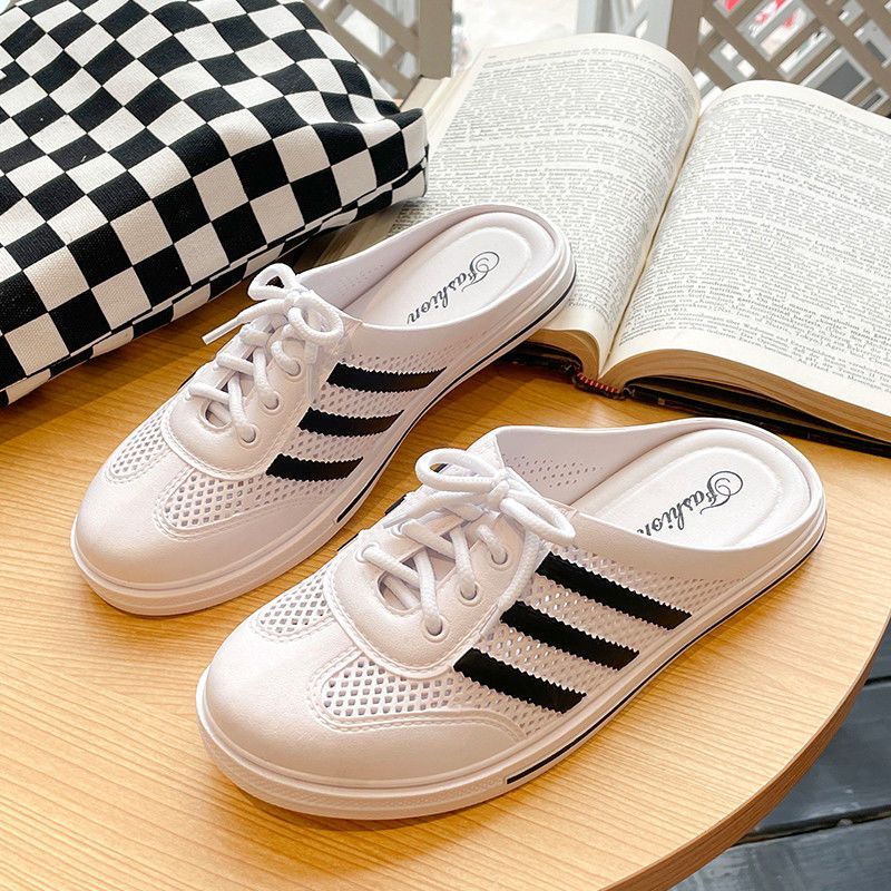 SUNDAY2020 [ใหม่พร้อมส่ง]รองเท้าแฟชั่นเปิดส้น รองเท้าแตะเปิดส้นแต่งแถบด้านข้างรองเท้าแฟชั่นแต่งรูเล็กระบายกาศดี งตัวง่าย