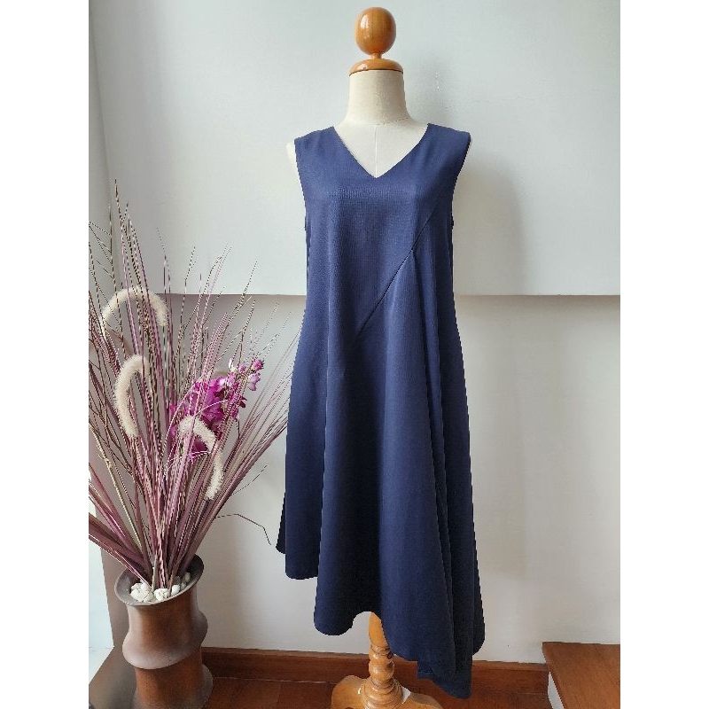 เดรสแขนกุด G2000 ดีเทลเก๋ด้านข้าง