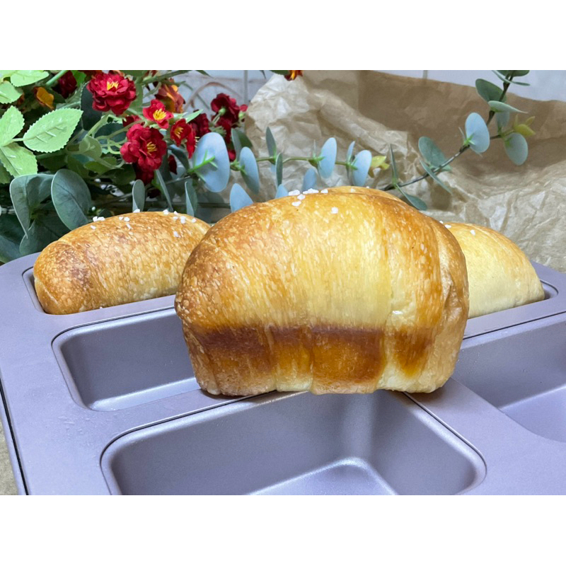 Sourdough Shio Pan - Salted Butter Roll Bread ขนมปัง ซาวโดว์ ขนมปังเกลือ กลิ่นหอมๆ กับเนยแท้ ทำใหม่ๆ