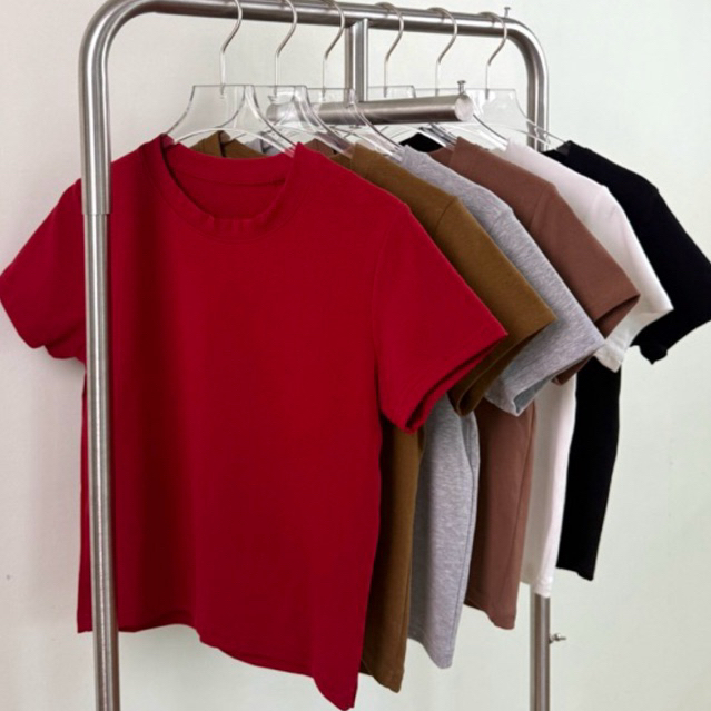 Basic T-Shirt - เสื้อยืดทรงเบสิคผ้ายูนิ ตัวยาว ทรงสวย (คอกลมยูนิตัวยาว)