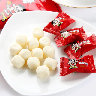 ลูกอมนมแดง ในตำนาน หอมอร่อย เคี้ยวเพลิน 15กรัม 旺旺旺仔牛奶糖