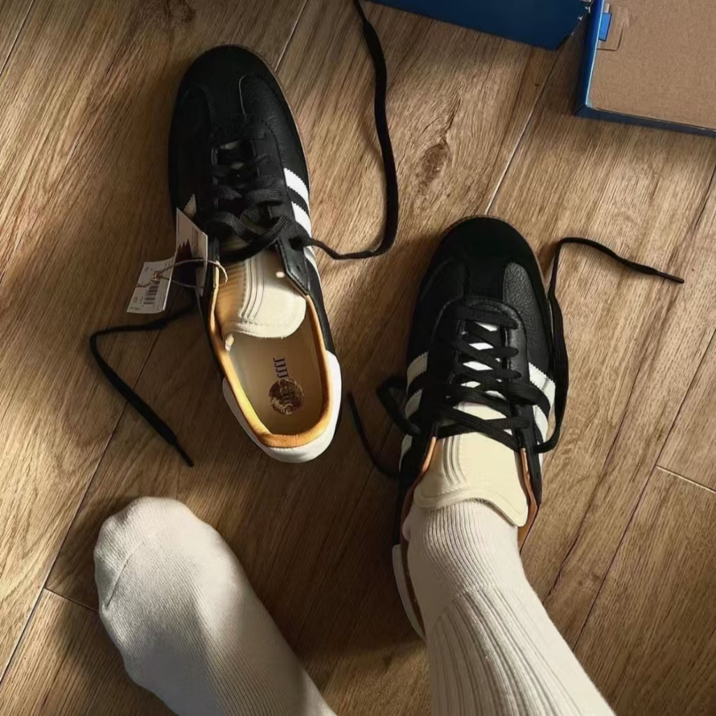 🎉รอพรีออเดอร์/ของแท้ 💯 🎉ADIDAS ORIGINALS SAMBA OG รองเท้ากีฬาสุดฮิตในตอนนี้