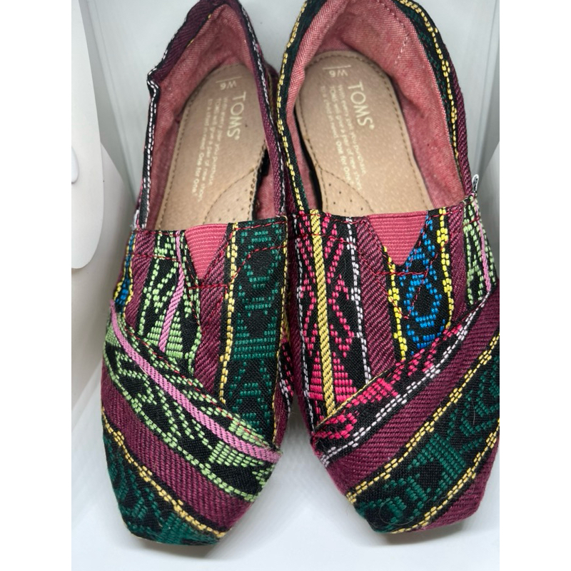 Toms รองเท้าผ้ามือสอง