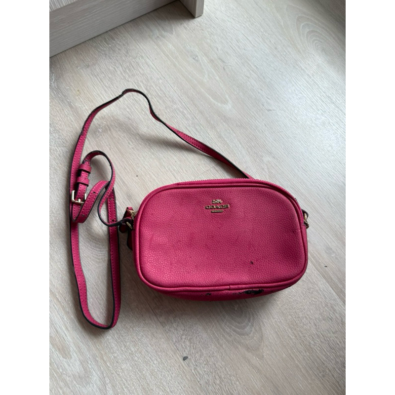 กระเป๋าหนัง coach สีชมพู สะพายข้างใบเล็ก