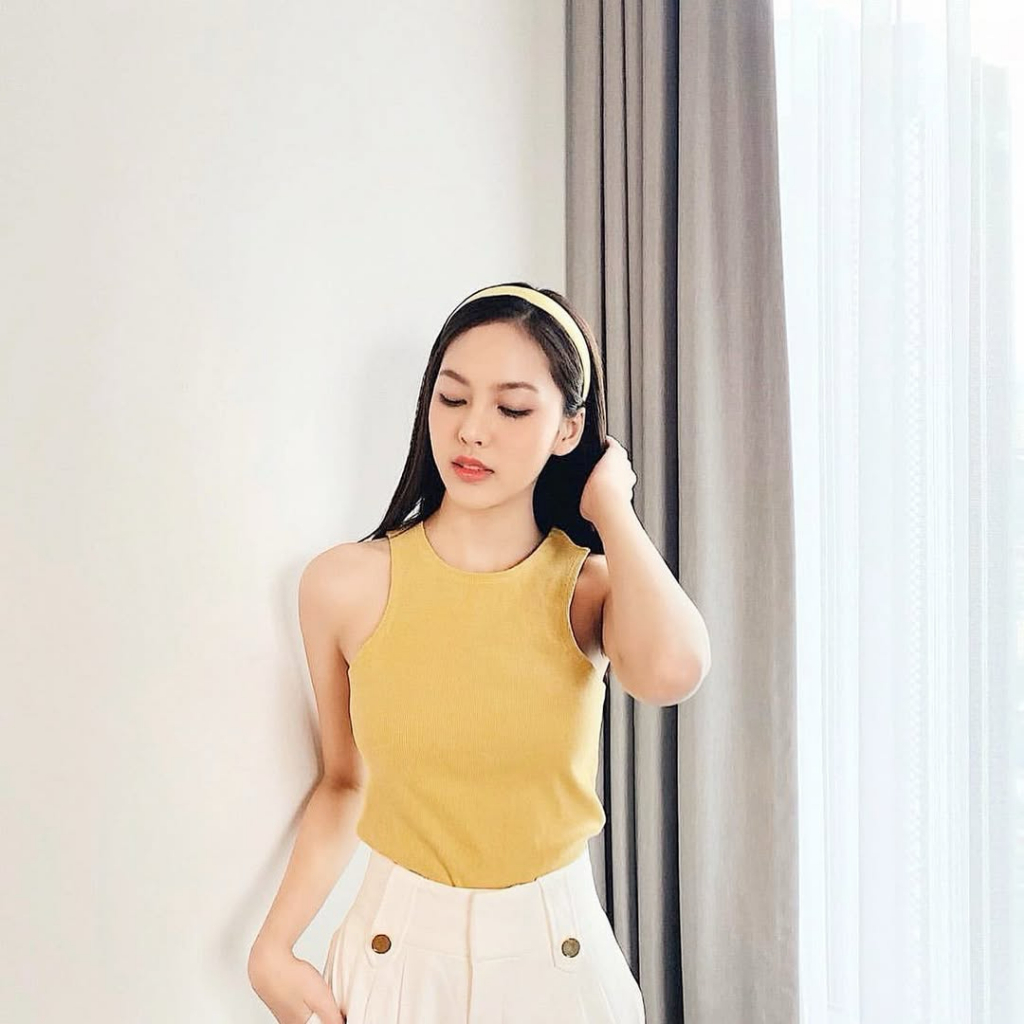 Beauvita Tapas Top Yellow Submarine เสื้อแขนกุดสีเหลือง