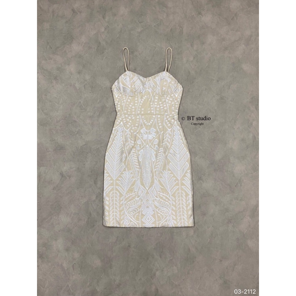 BT 03-2112 เดรสลูกไม้ เดรสสายเดี่ยว ช่วงเดรสแต่งผ้าลูกไม้เย็บซับในติดในตัว ซิปหลัง