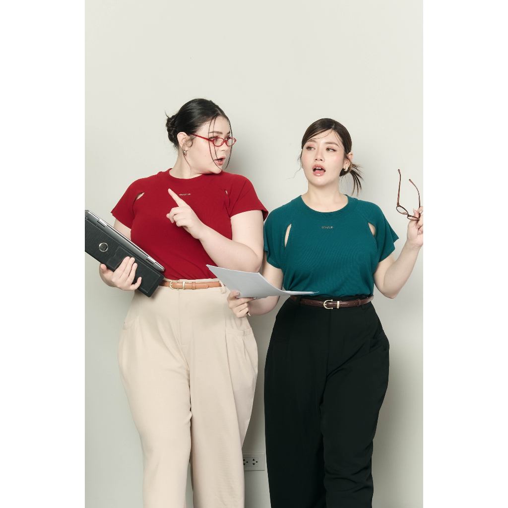 เสื้อแขนสั้นเว้าแขน Cut-Out Tee  #FMBL-E2T257 #COE
