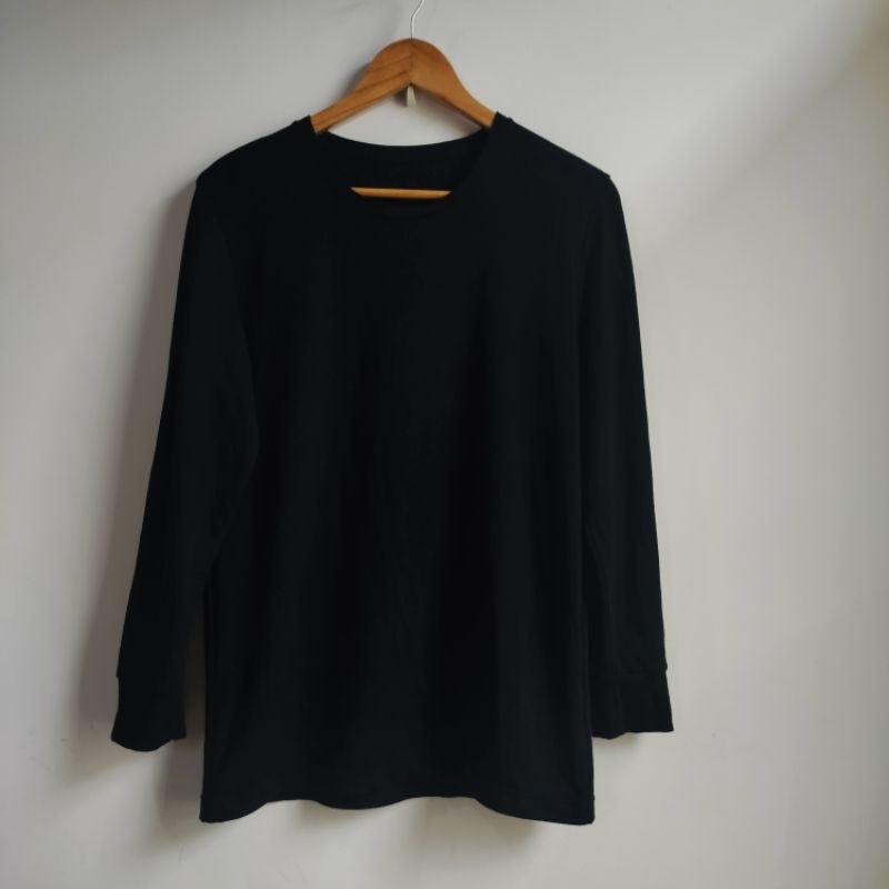 เสื้อ Uniqlo Heattech ผู้ชาย